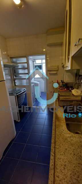 Apartamento à venda com 3 quartos, 100m² - Foto 13
