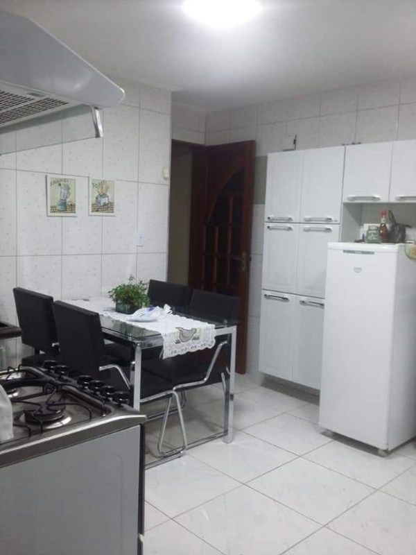 Casa à venda com 2 quartos, 90m² - Foto 11