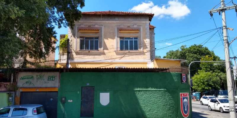 Apartamento à venda com 4 quartos, 131m² - Foto 2