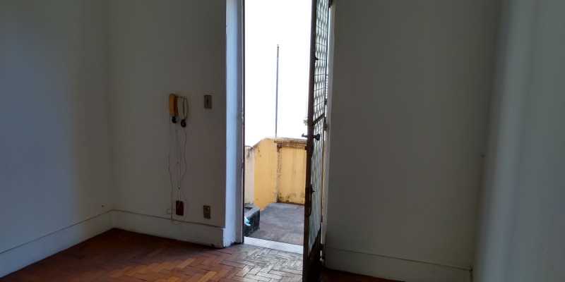 Apartamento à venda com 4 quartos, 131m² - Foto 4