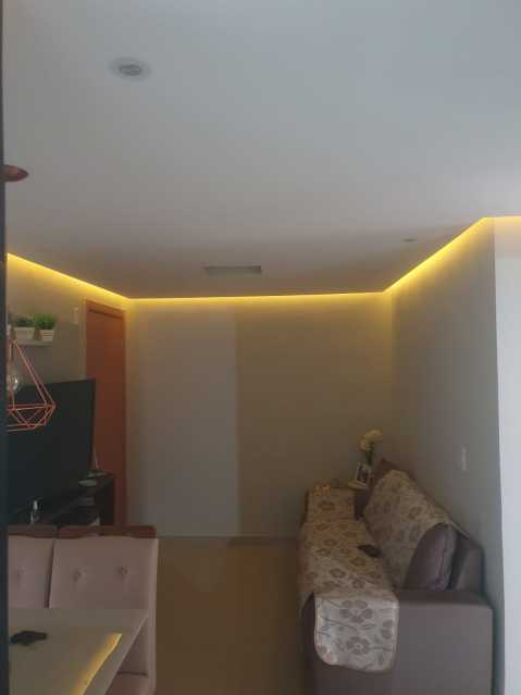 Apartamento à venda com 2 quartos, 54m² - Foto 2