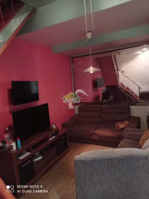 Casa à venda com 4 quartos, 67m² - Foto 1