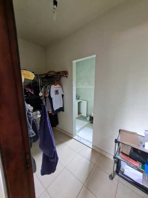 Casa à venda com 4 quartos, 230m² - Foto 11