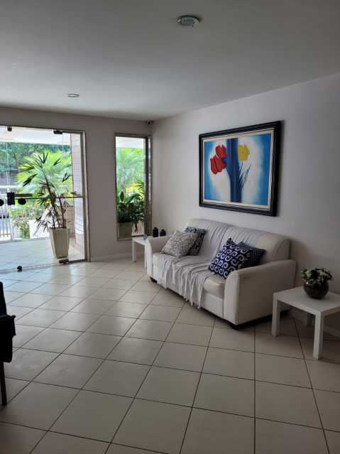 Apartamento à venda com 3 quartos, 97m² - Foto 8