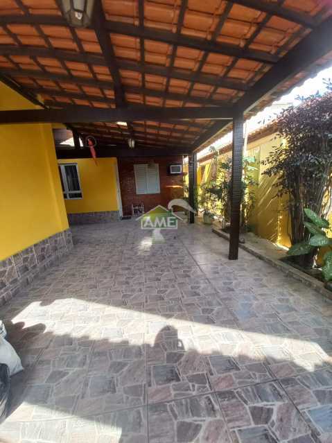 Casa à venda com 2 quartos, 180m² - Foto 1