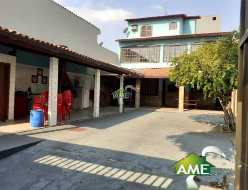 Casa à venda com 3 quartos, 250m² - Foto 19