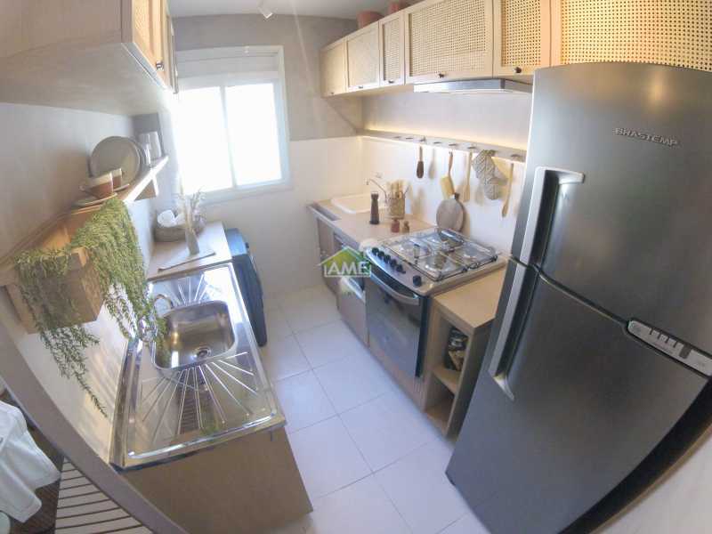 Apartamento à venda com 2 quartos, 44m² - Foto 2