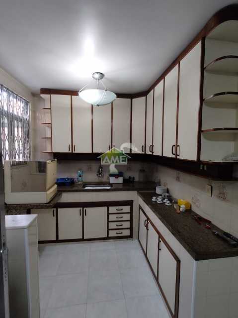 Casa à venda com 5 quartos, 300m² - Foto 11