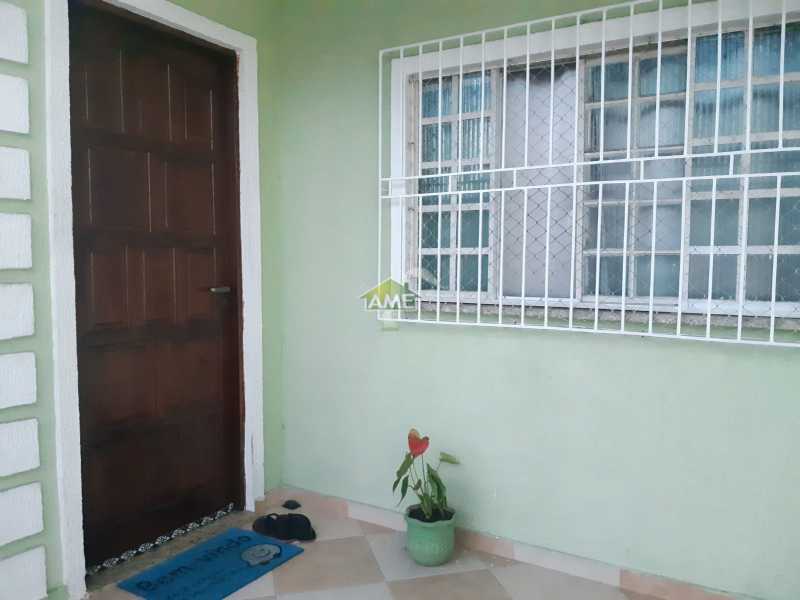 Casa à venda com 2 quartos, 100m² - Foto 2