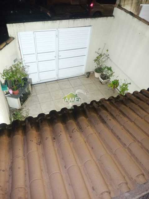 Casa à venda com 2 quartos, 65m² - Foto 15