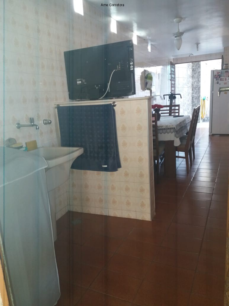 Casa à venda com 3 quartos, 98m² - Foto 16