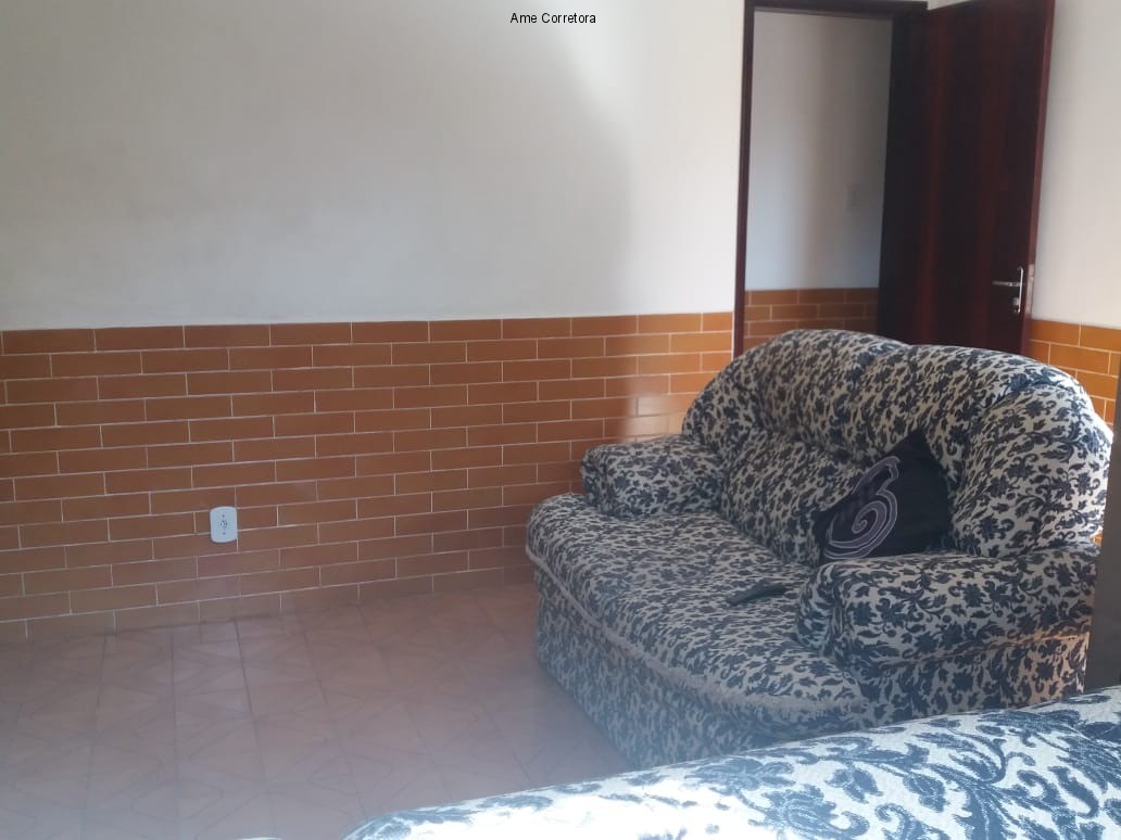 Casa à venda com 3 quartos, 98m² - Foto 4