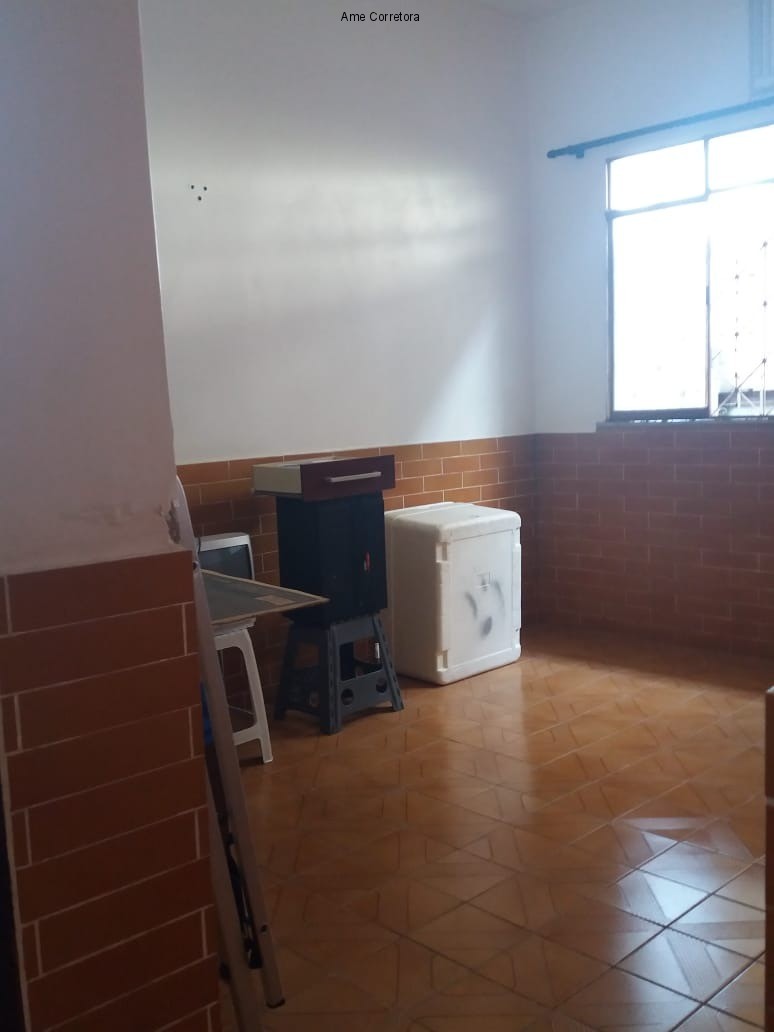 Casa à venda com 3 quartos, 98m² - Foto 9