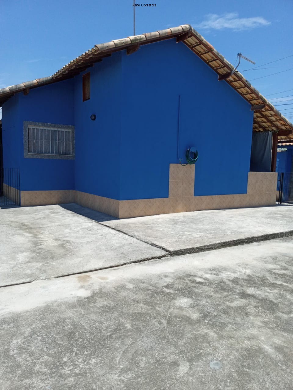 Casa à venda com 2 quartos, 70m² - Foto 1