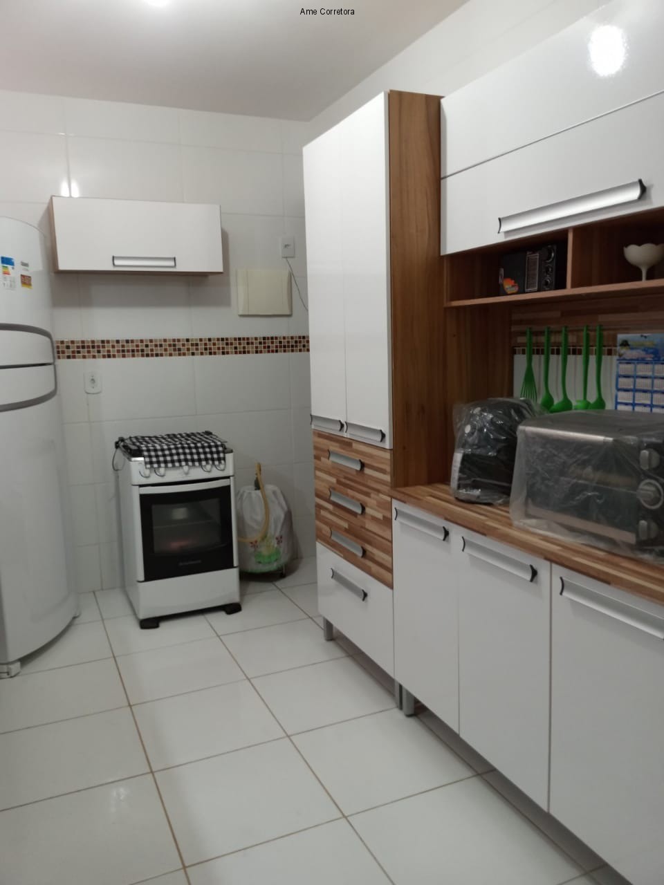 Casa à venda com 2 quartos, 70m² - Foto 11