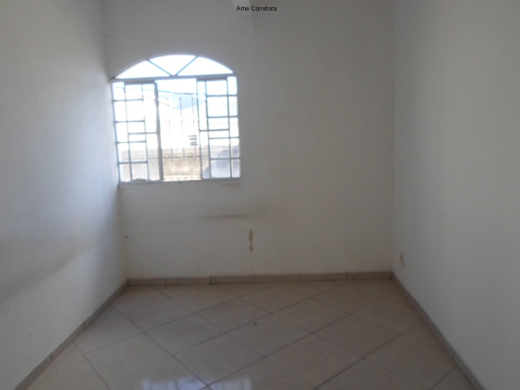 Casa à venda com 3 quartos, 200m² - Foto 5