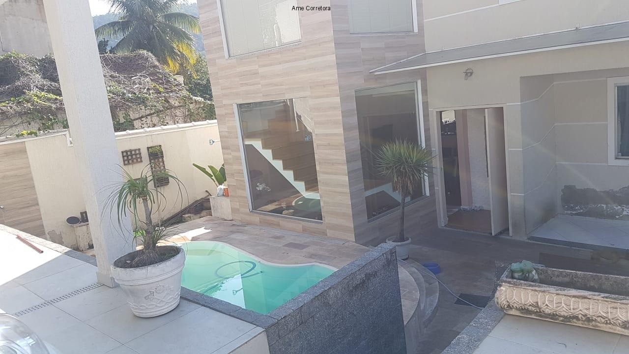 Casa à venda com 3 quartos, 272 - Foto 2