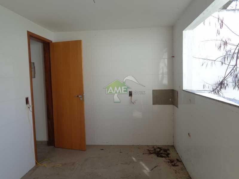 Casa à venda com 2 quartos, 110m² - Foto 9