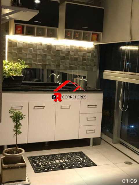 Apartamento à venda com 2 quartos, 72m² - Foto 10