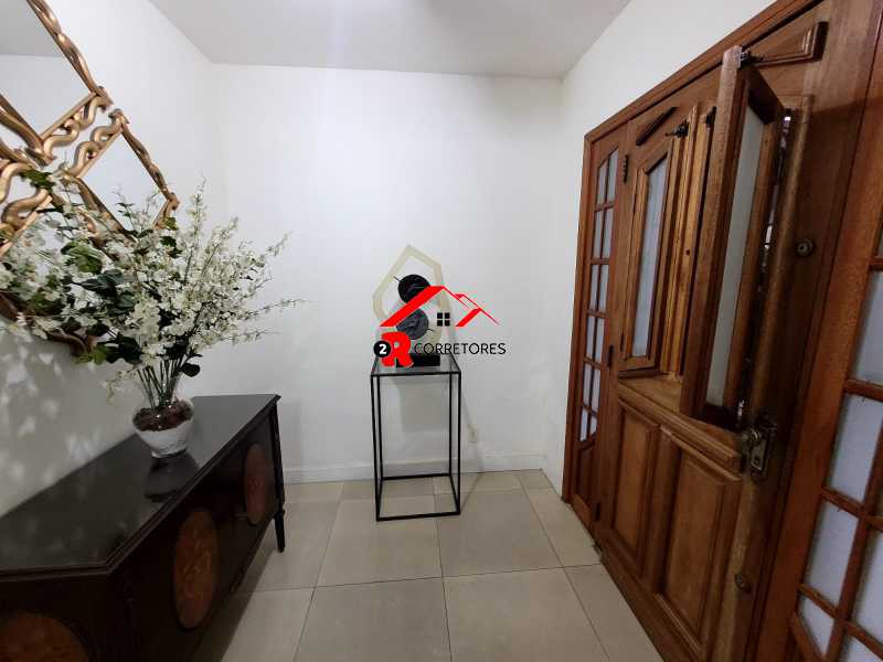 Apartamento à venda com 4 quartos, 140m² - Foto 13