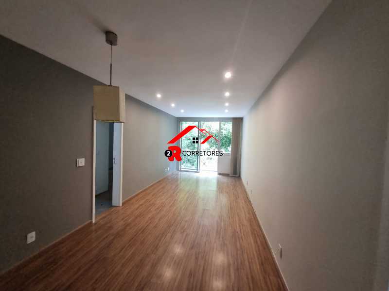 Apartamento à venda com 2 quartos, 93m² - Foto 4