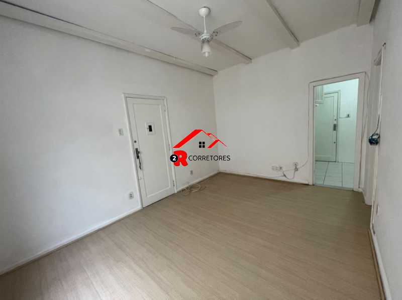 Apartamento à venda com 2 quartos, 66m² - Foto 2