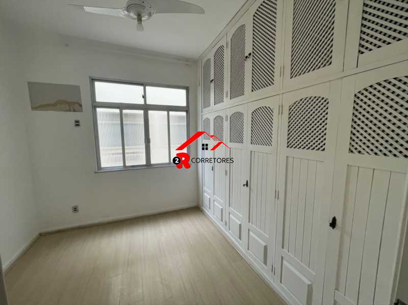 Apartamento à venda com 2 quartos, 66m² - Foto 4