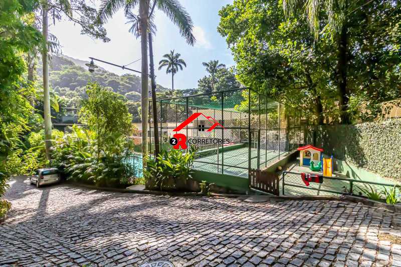 Casa de Condomínio à venda com 5 quartos, 384m² - Foto 8