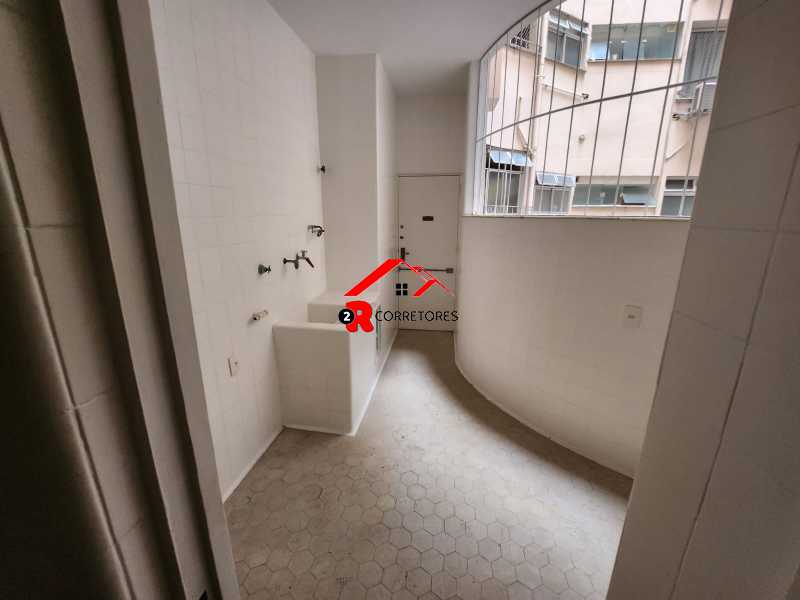 Apartamento à venda com 3 quartos, 128m² - Foto 17