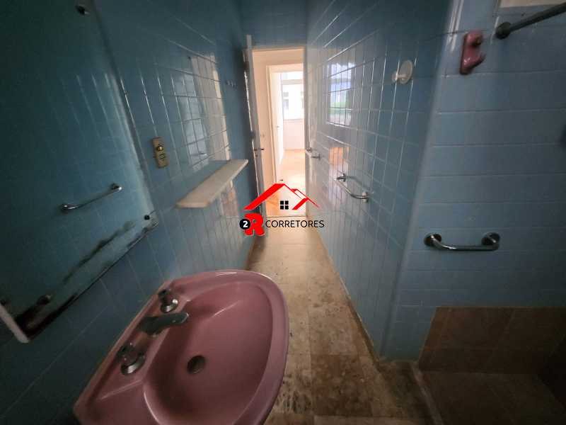 Apartamento à venda com 3 quartos, 128m² - Foto 22