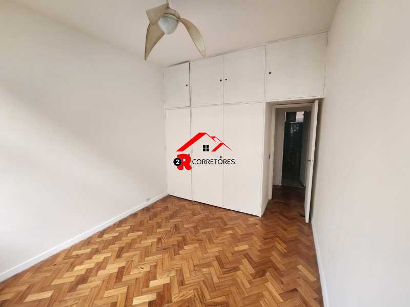 Apartamento à venda com 3 quartos, 128m² - Foto 26