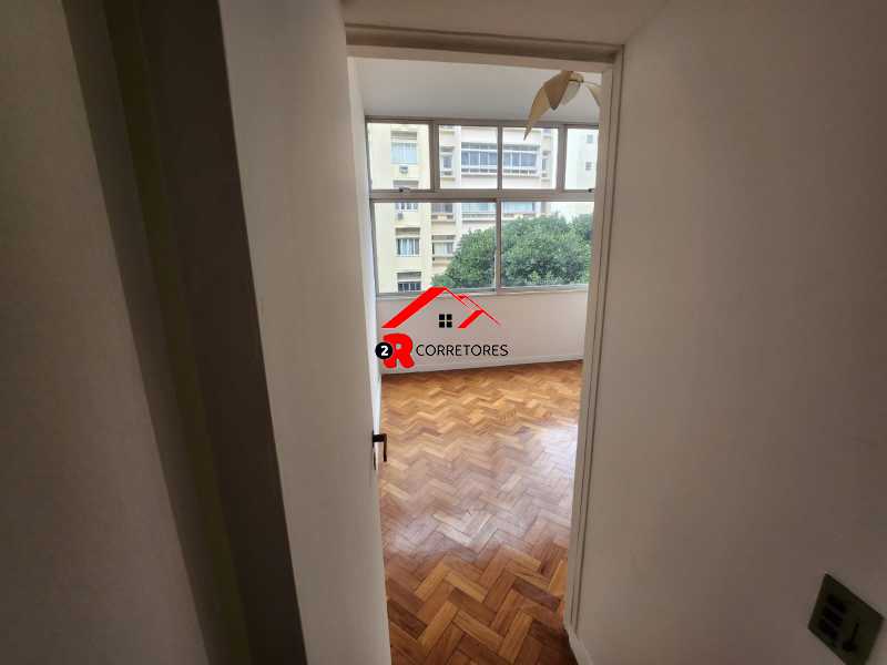 Apartamento à venda com 3 quartos, 128m² - Foto 27