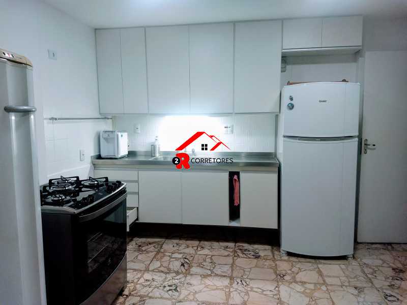 Apartamento à venda com 3 quartos, 160m² - Foto 9