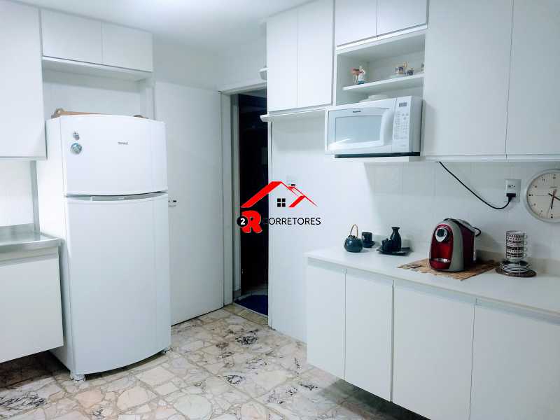 Apartamento à venda com 3 quartos, 160m² - Foto 8