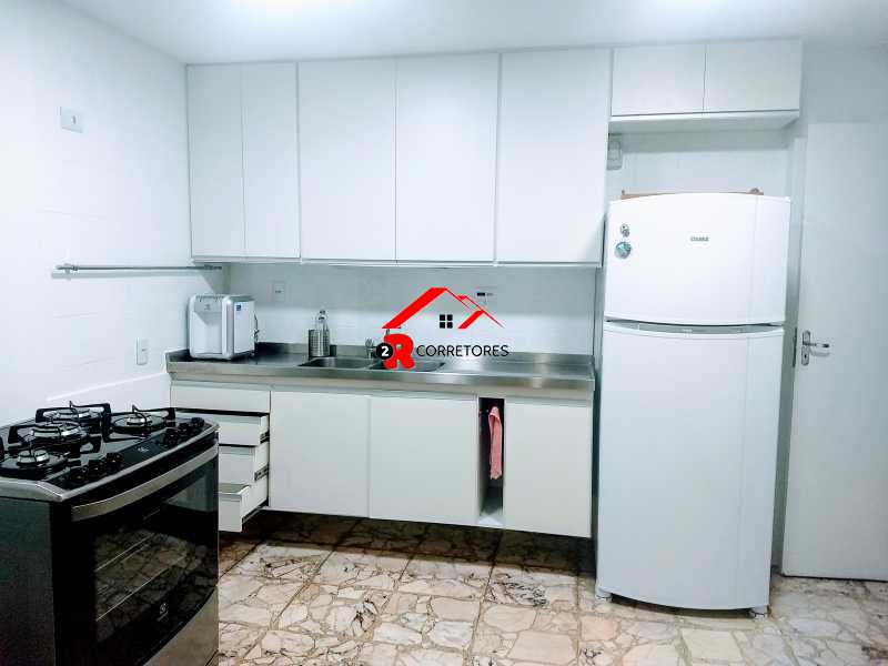 Apartamento à venda com 3 quartos, 160m² - Foto 11