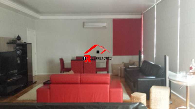 Apartamento à venda com 3 quartos, 160m² - Foto 1