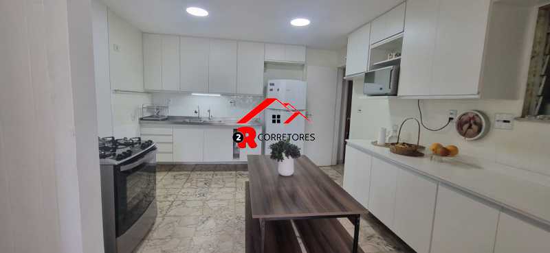 Apartamento à venda com 3 quartos, 160m² - Foto 21