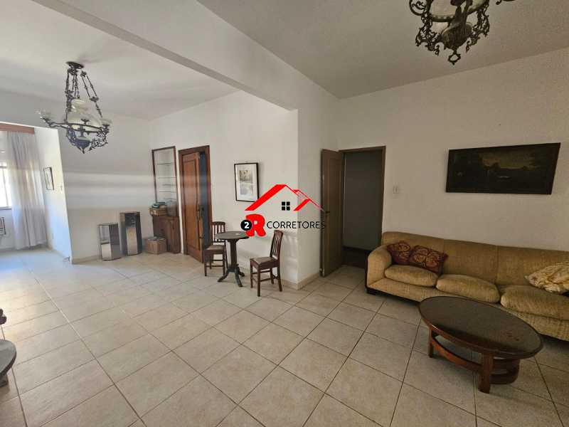 Apartamento à venda com 3 quartos, 156m² - Foto 6