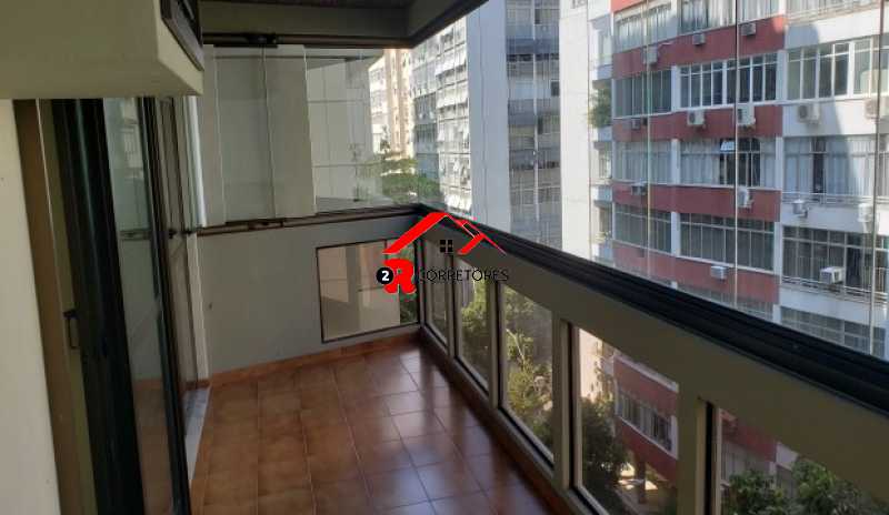 Apartamento à venda com 3 quartos, 104m² - Foto 2