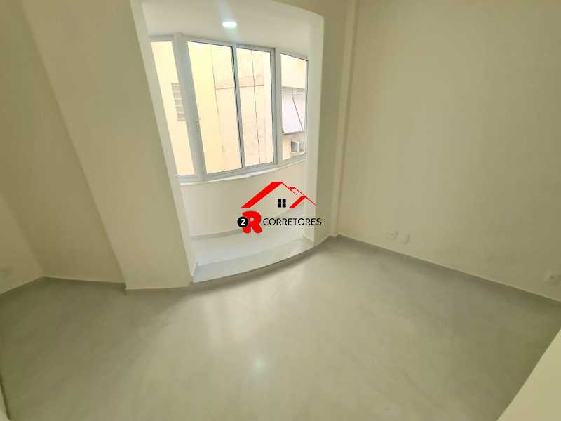 Apartamento à venda com 1 quarto, 40m² - Foto 3