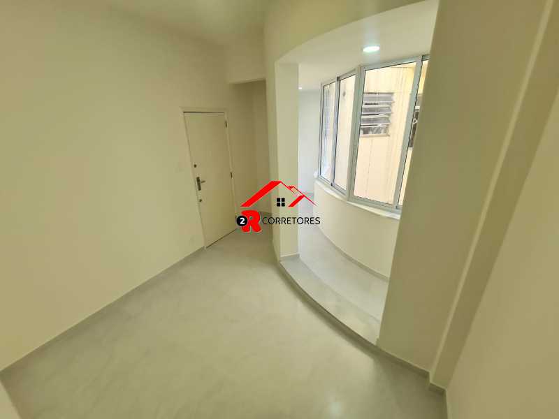 Apartamento à venda com 1 quarto, 40m² - Foto 7