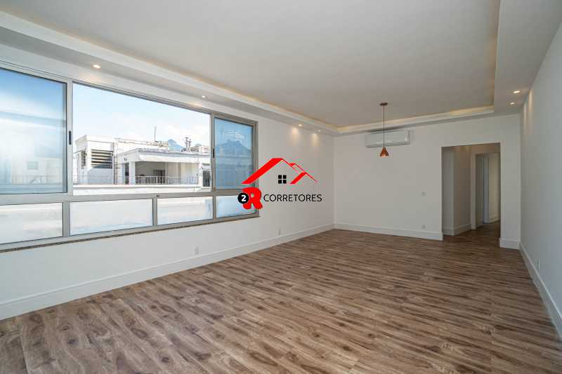 Apartamento à venda com 4 quartos, 130m² - Foto 2