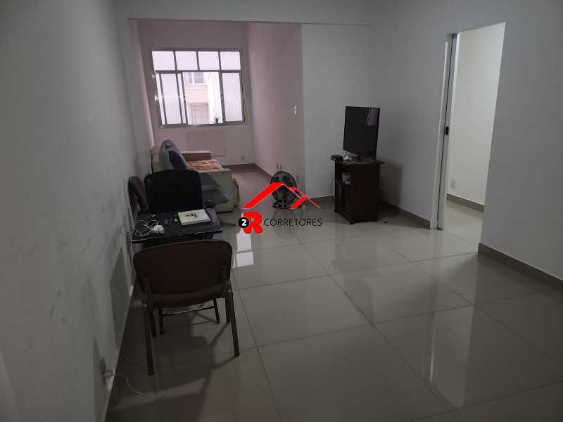 Apartamento à venda com 3 quartos, 110m² - Foto 1