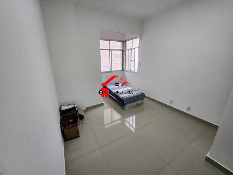 Apartamento à venda com 3 quartos, 110m² - Foto 12