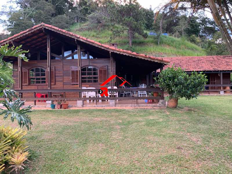 Casa de Condomínio à venda com 4 quartos, 261m² - Foto 4