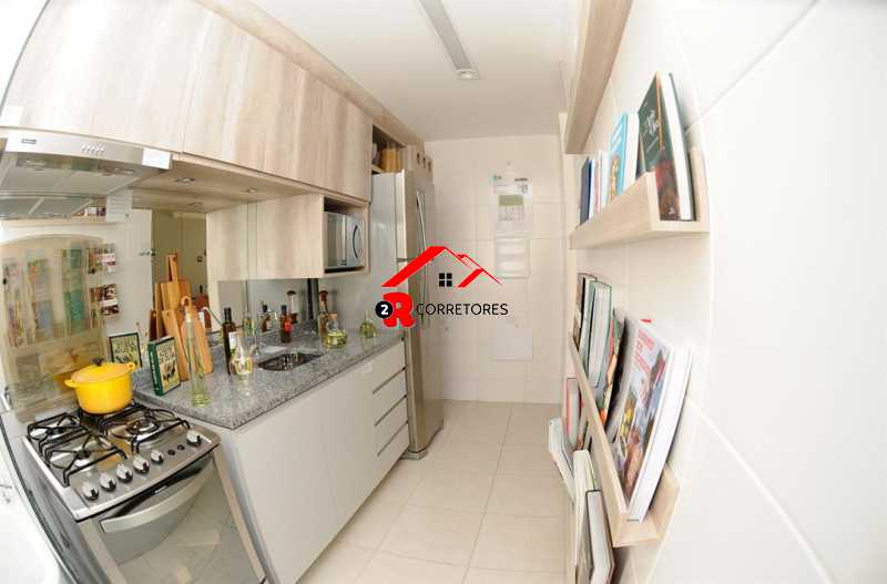 Apartamento à venda com 2 quartos, 62m² - Foto 13