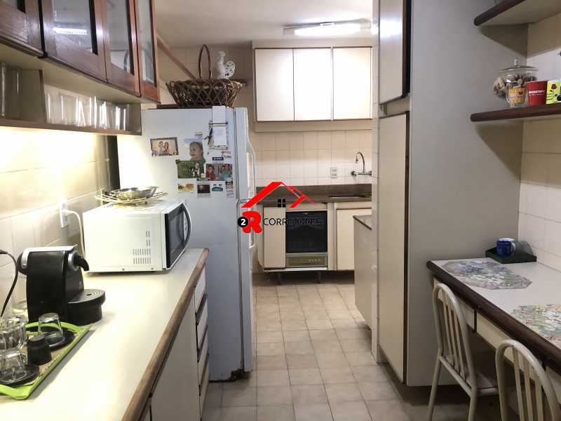 Apartamento à venda com 3 quartos, 156m² - Foto 19