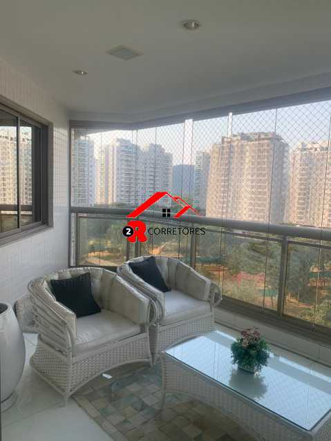 Apartamento à venda com 4 quartos, 369m² - Foto 3