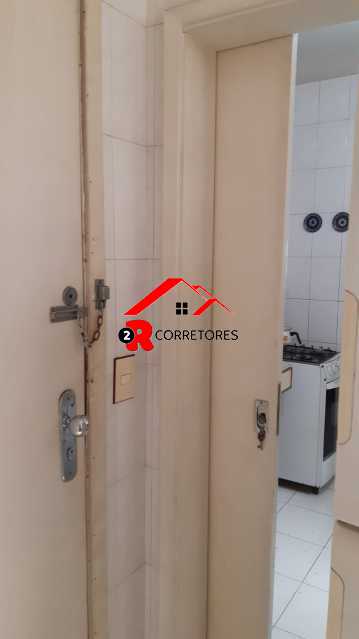 Apartamento à venda com 2 quartos, 90m² - Foto 18