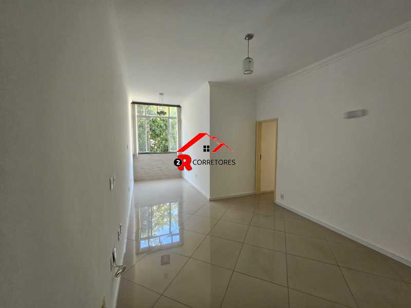 Apartamento à venda com 3 quartos, 81m² - Foto 1